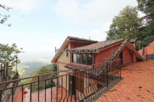01 villino montecomparti esterno