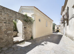 27) Accesso laterale