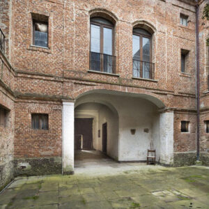 3) Cortile interno